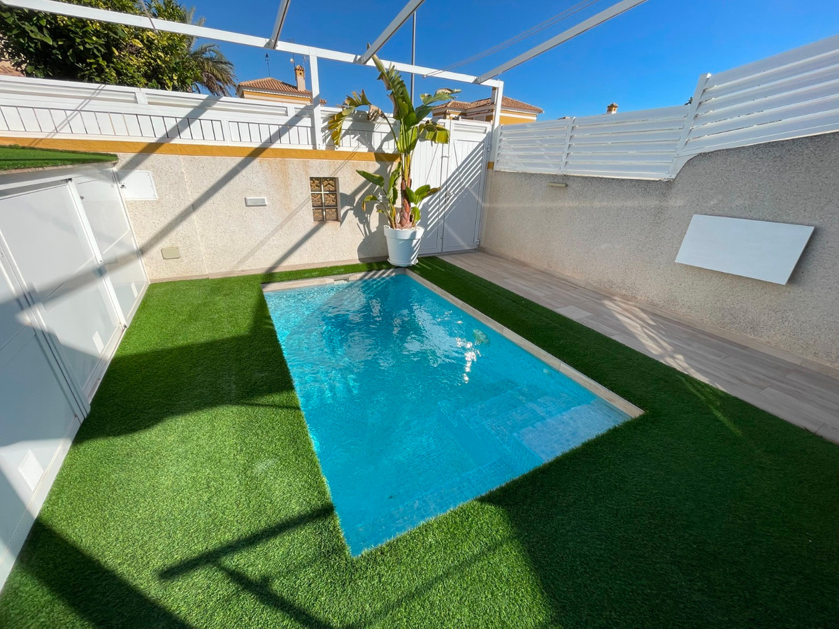 Se vende Adosada de 3 dormitorios en Costa Blanca, Alicante, España