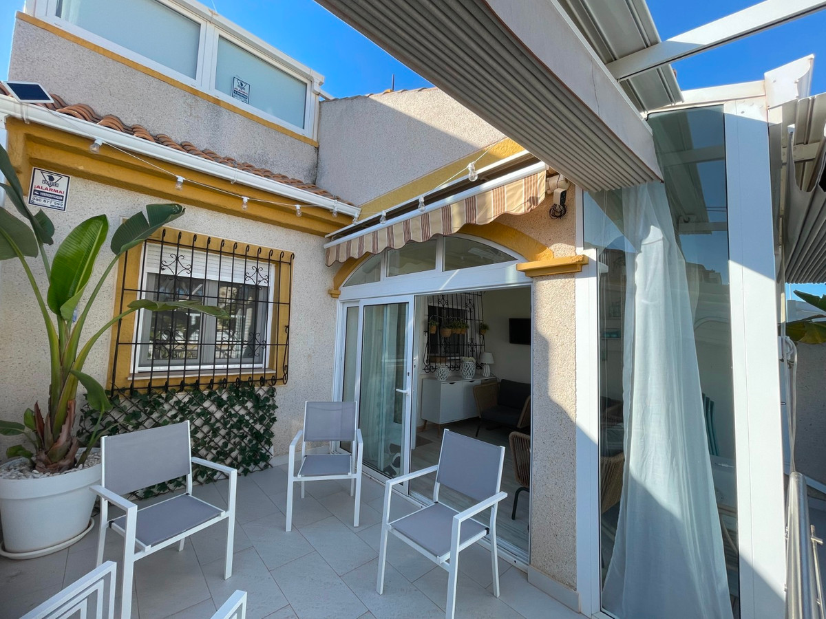 Se vende Adosada de 3 dormitorios en Costa Blanca, Alicante, España