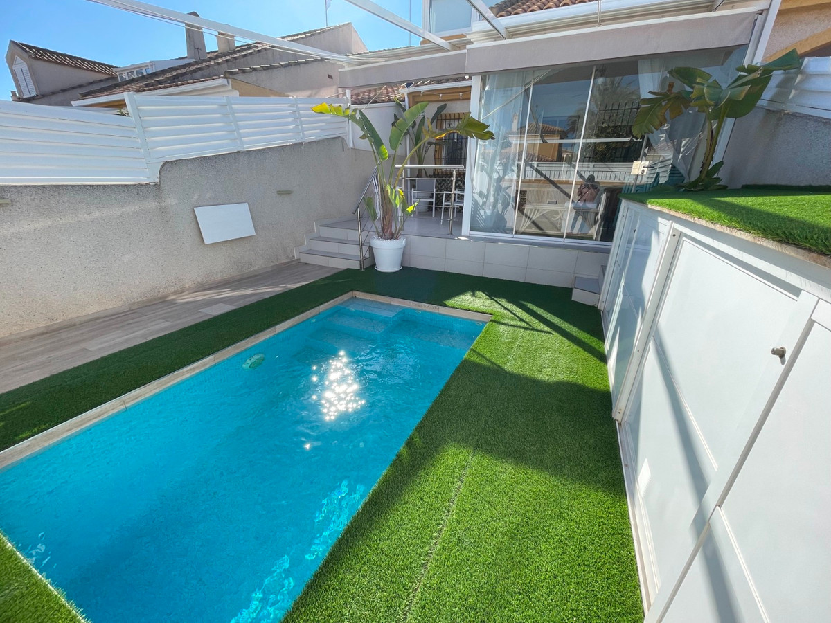 Se vende Adosada de 3 dormitorios en Costa Blanca, Alicante, España