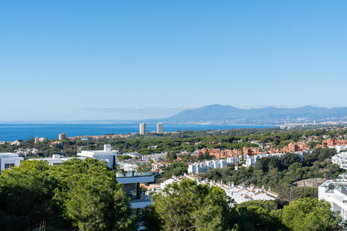3 Bed Apartment for sale in Artola Costa Del Sol, Málaga, Spain