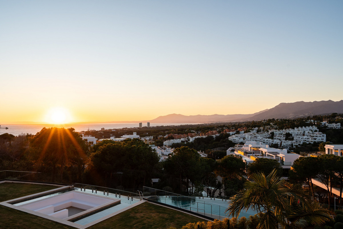 3 Bed Apartment for sale in Artola Costa Del Sol, Málaga, Spain
