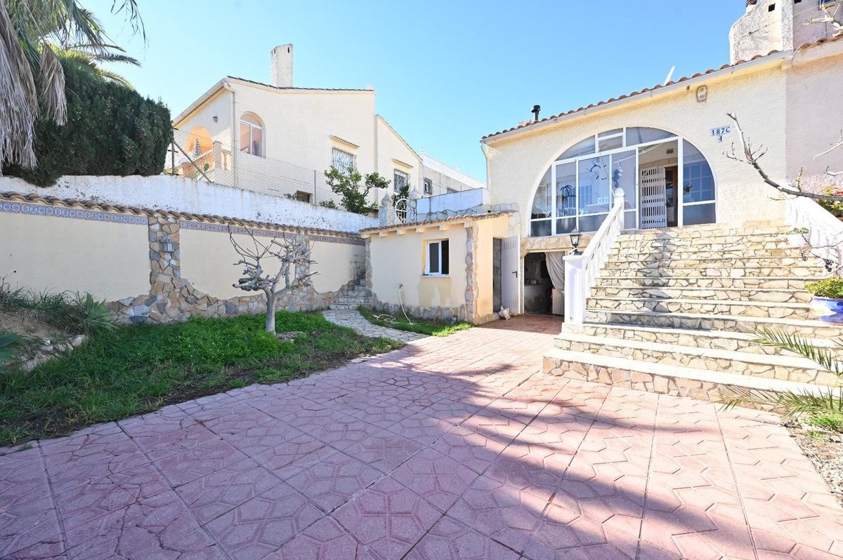 Se vende Adosada de 2 dormitorios en Costa Blanca, Alicante, España
