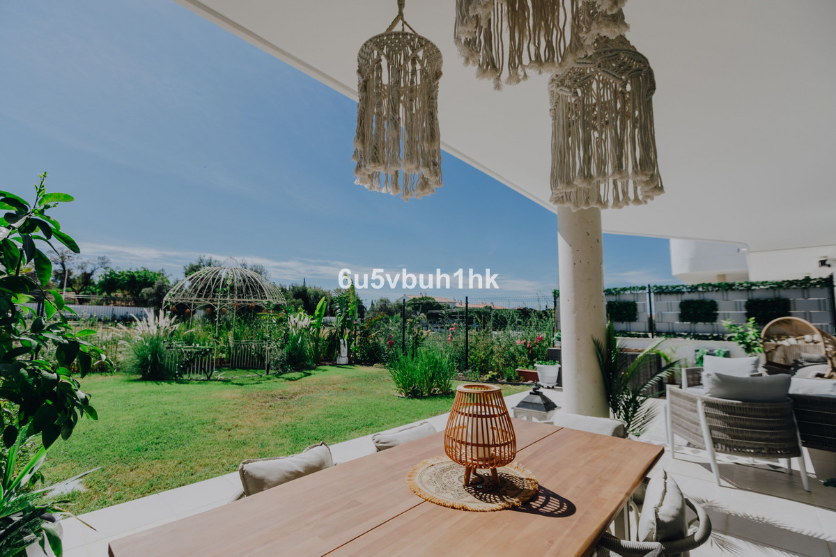 2 Bed Apartment for sale in Estepona Costa Del Sol, Málaga, Spain
