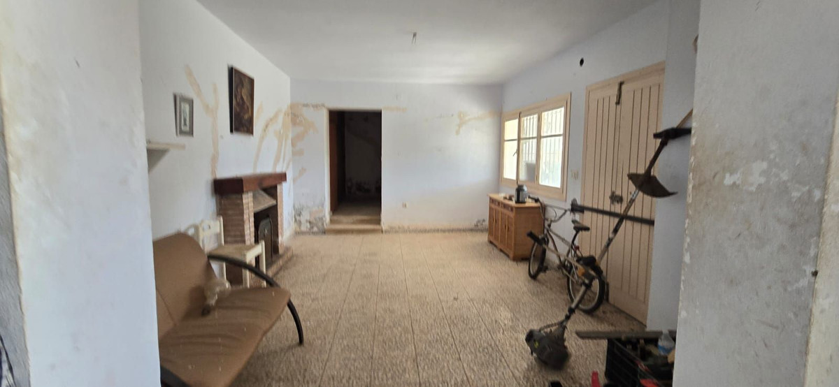 2 Bed Townhouse for sale in Estepona Costa Del Sol, Málaga, Spain