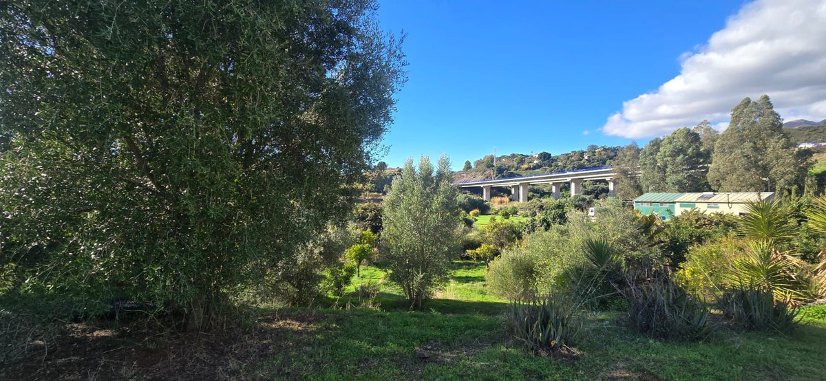 2 Bed Townhouse for sale in Estepona Costa Del Sol, Málaga, Spain