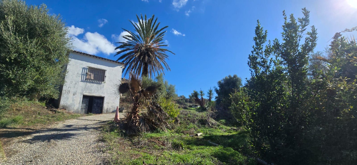 2 Bed Townhouse for sale in Estepona Costa Del Sol, Málaga, Spain