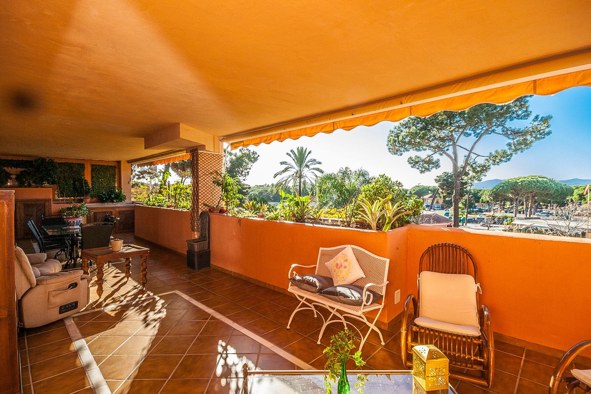 2 Bed Apartment for sale in Elviria Costa Del Sol, Málaga, Spain