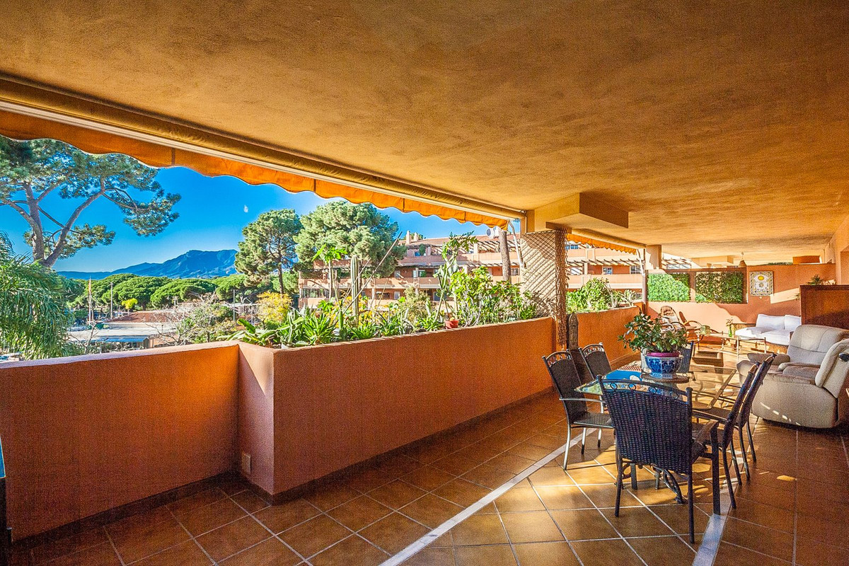 2 Bed Apartment for sale in Elviria Costa Del Sol, Málaga, Spain