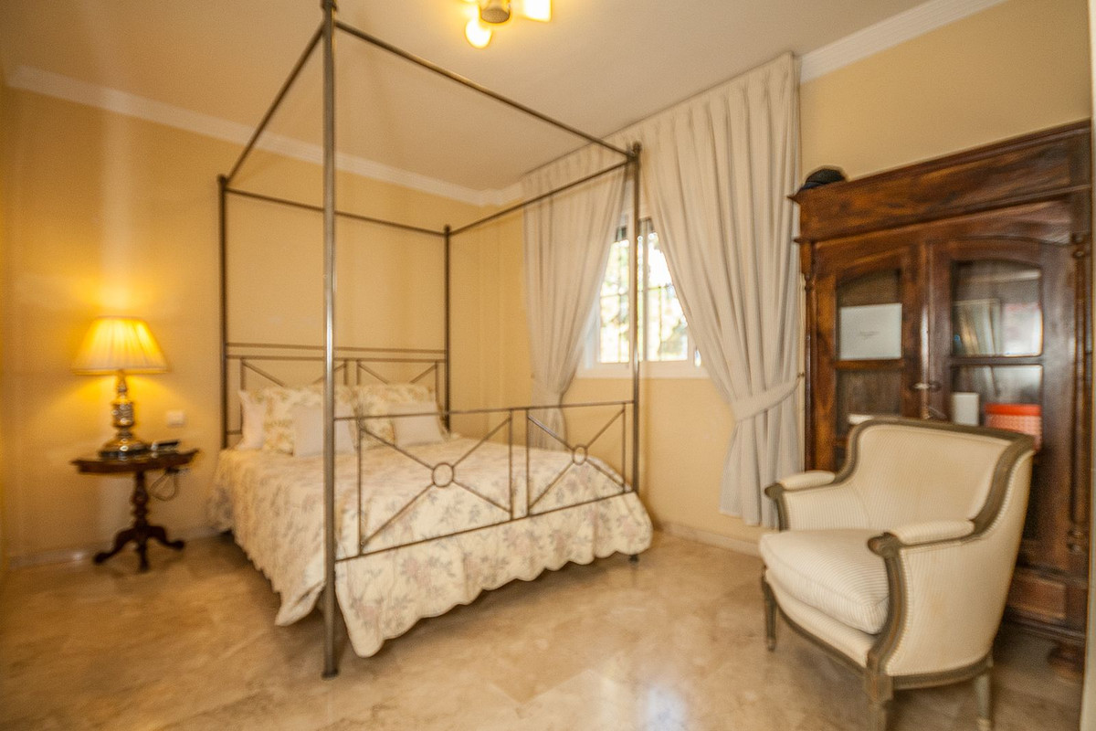 2 Bed Apartment for sale in Elviria Costa Del Sol, Málaga, Spain