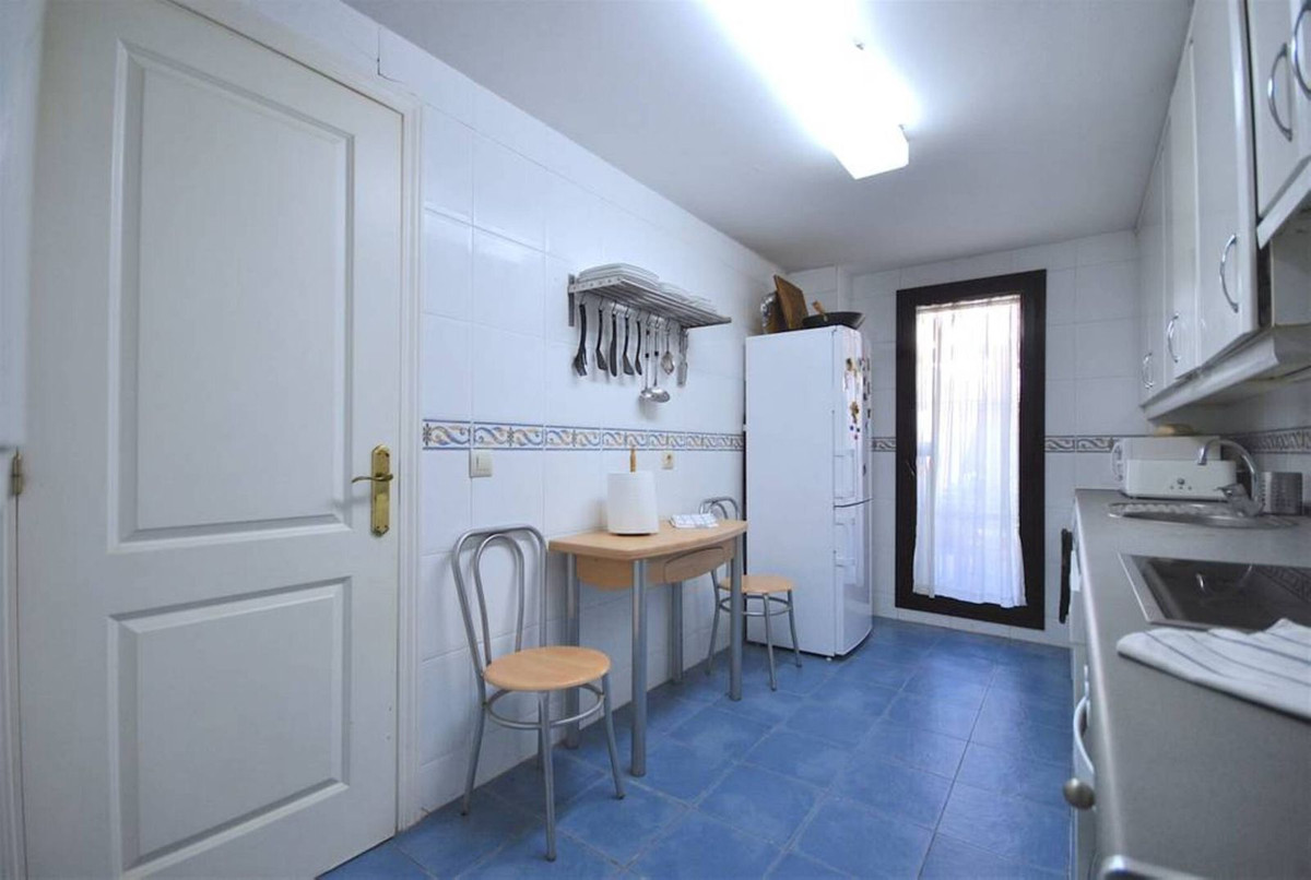 3 Bed Apartment for sale in Aloha Costa Del Sol, Málaga, Spain