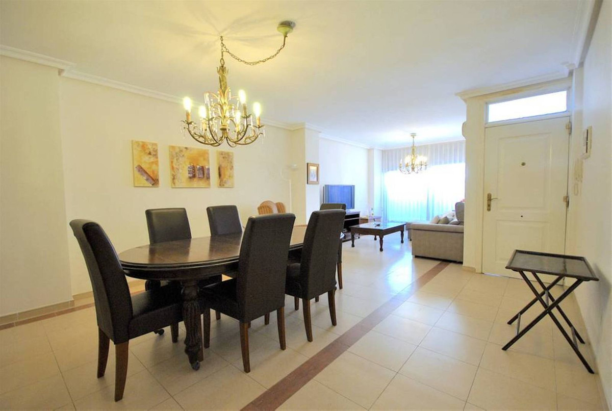 3 Bed Apartment for sale in Aloha Costa Del Sol, Málaga, Spain