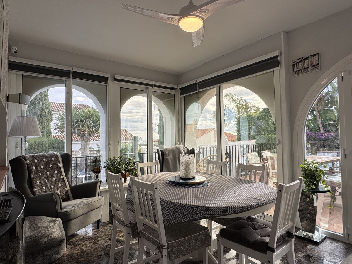 4 Bed Townhouse for sale in La Duquesa Costa Del Sol, Málaga, Spain