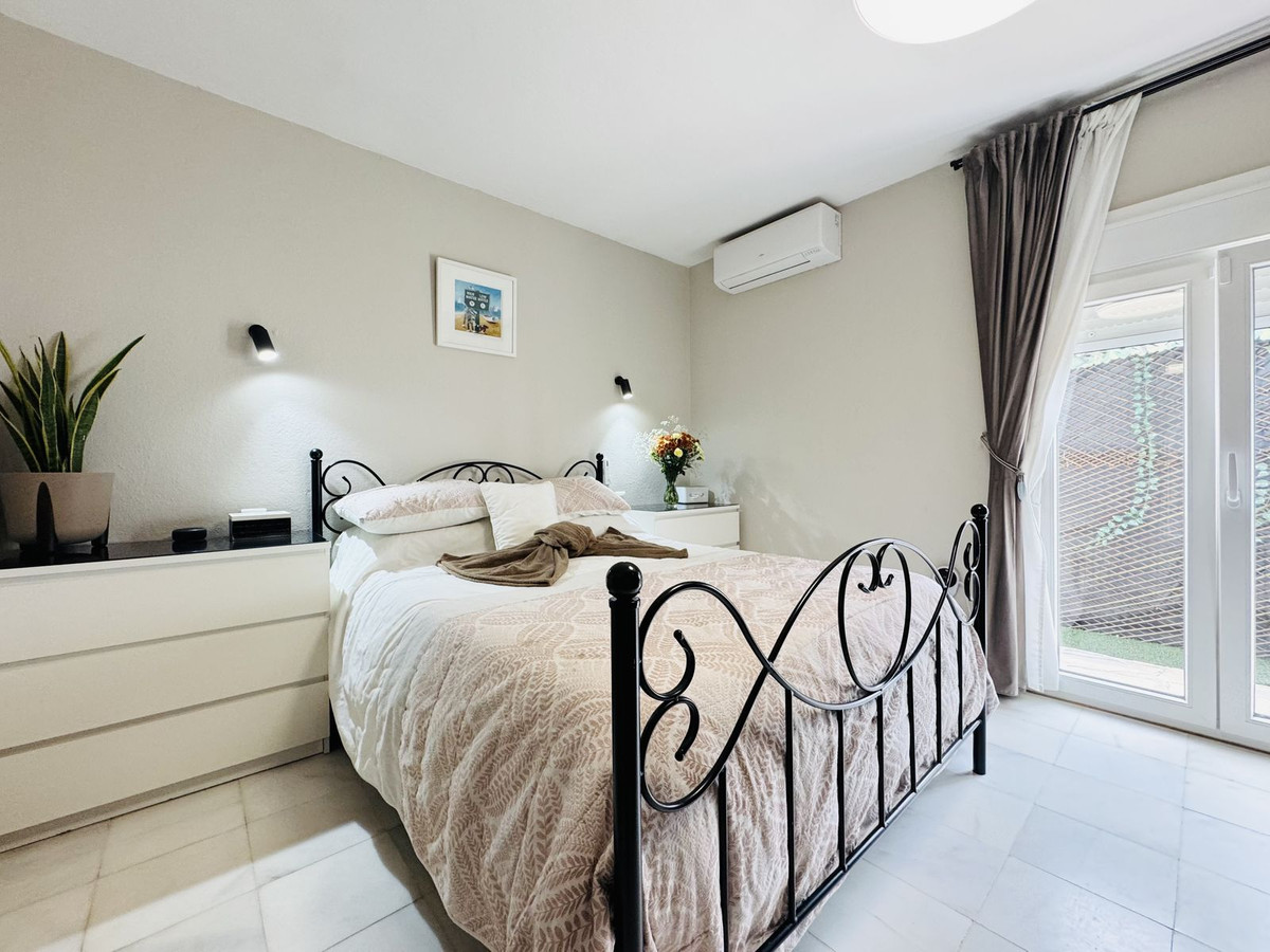 4 Bed Townhouse for sale in La Duquesa Costa Del Sol, Málaga, Spain
