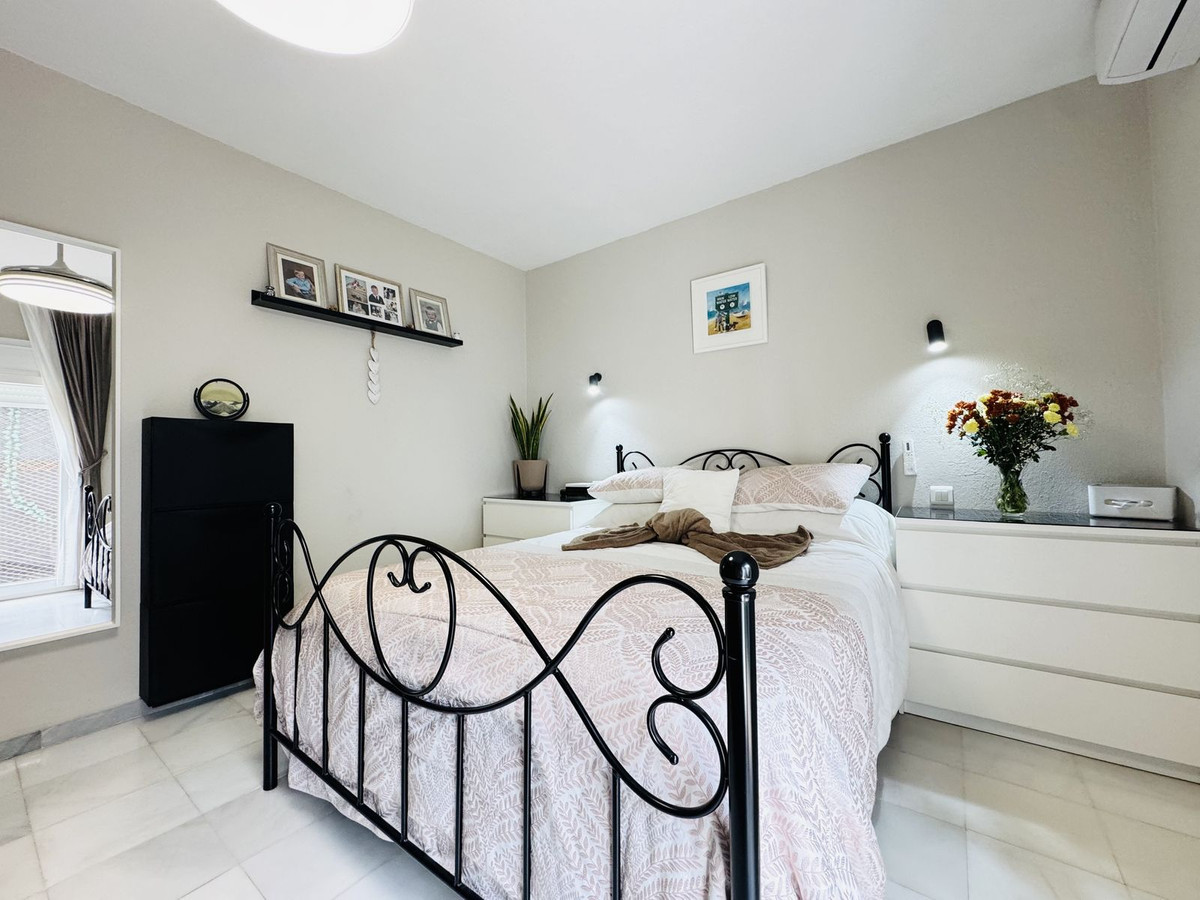 4 Bed Townhouse for sale in La Duquesa Costa Del Sol, Málaga, Spain