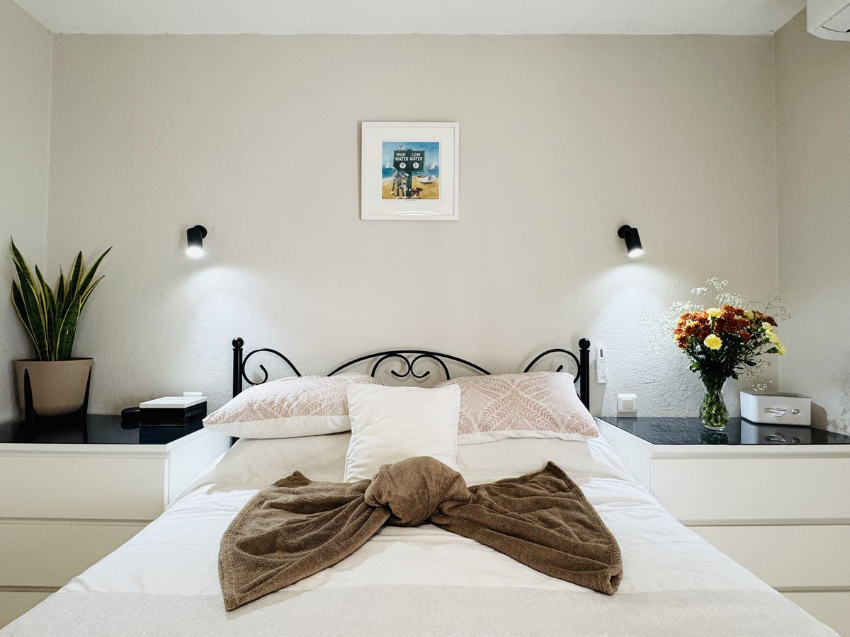 4 Bed Townhouse for sale in La Duquesa Costa Del Sol, Málaga, Spain