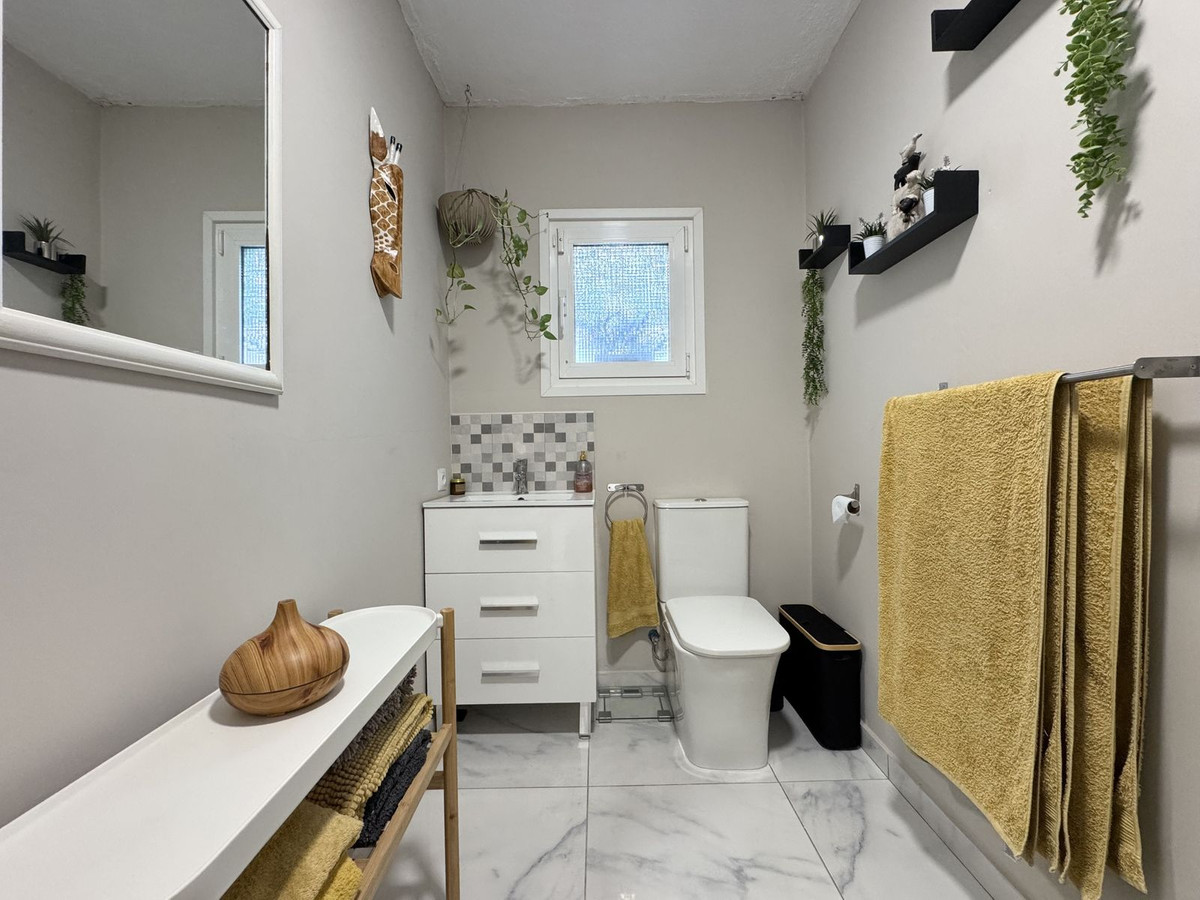 4 Bed Townhouse for sale in La Duquesa Costa Del Sol, Málaga, Spain