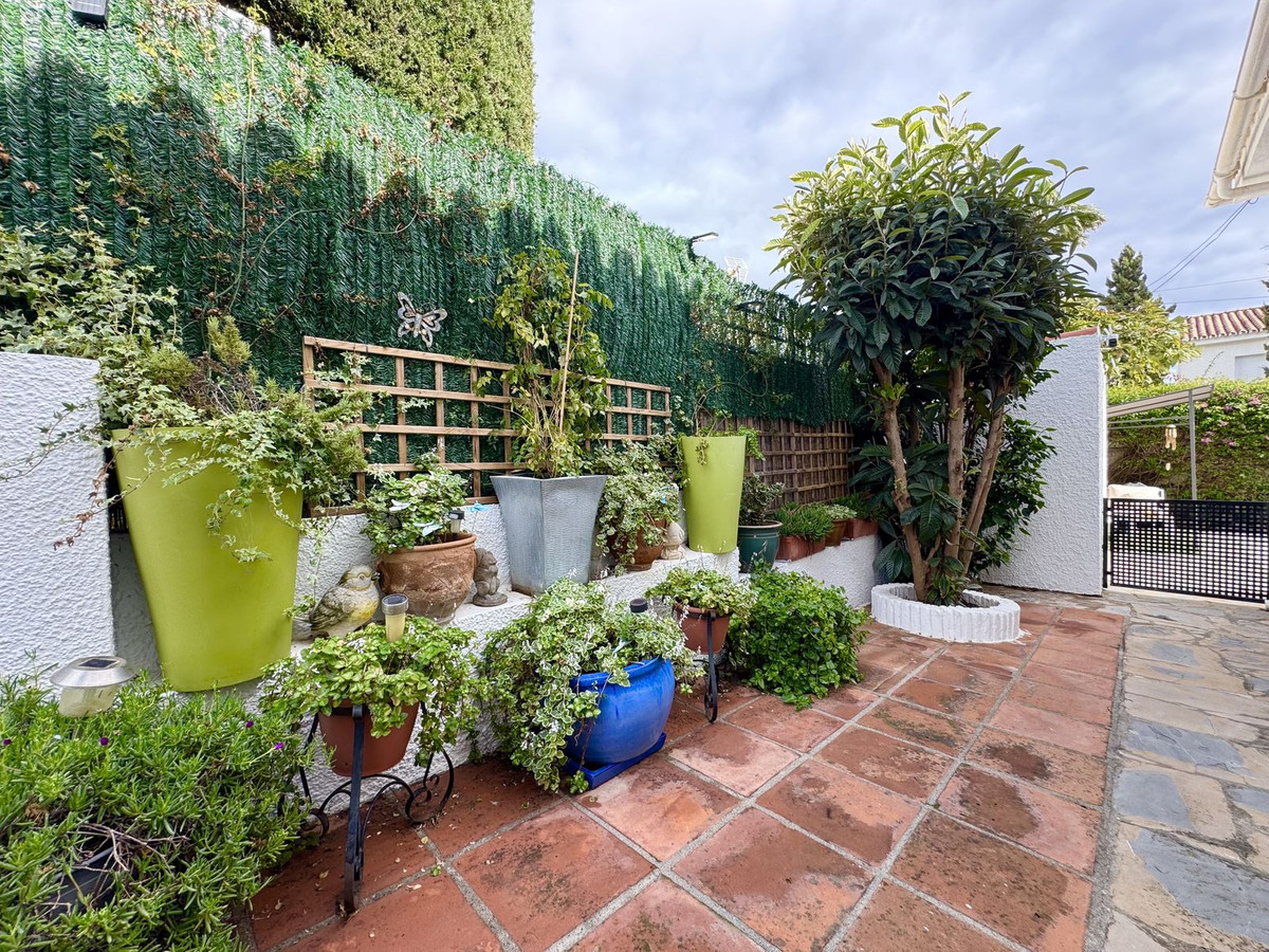 4 Bed Townhouse for sale in La Duquesa Costa Del Sol, Málaga, Spain
