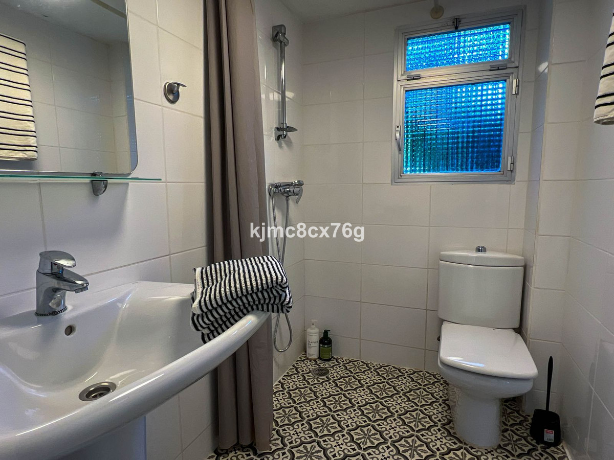 Se vende Villa - Chalet de 7 dormitorios en Costa Del Sol, Málaga, España