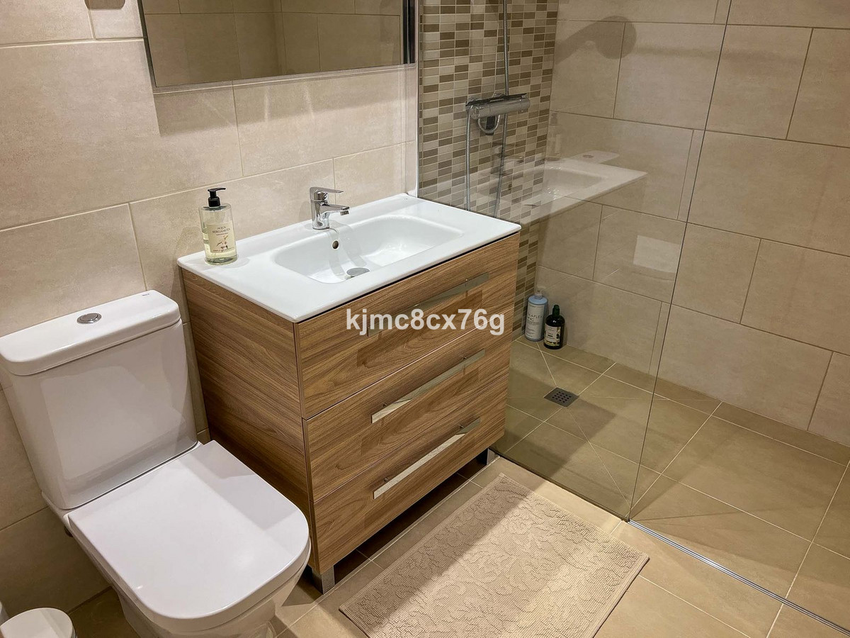 Se vende Villa - Chalet de 7 dormitorios en Costa Del Sol, Málaga, España