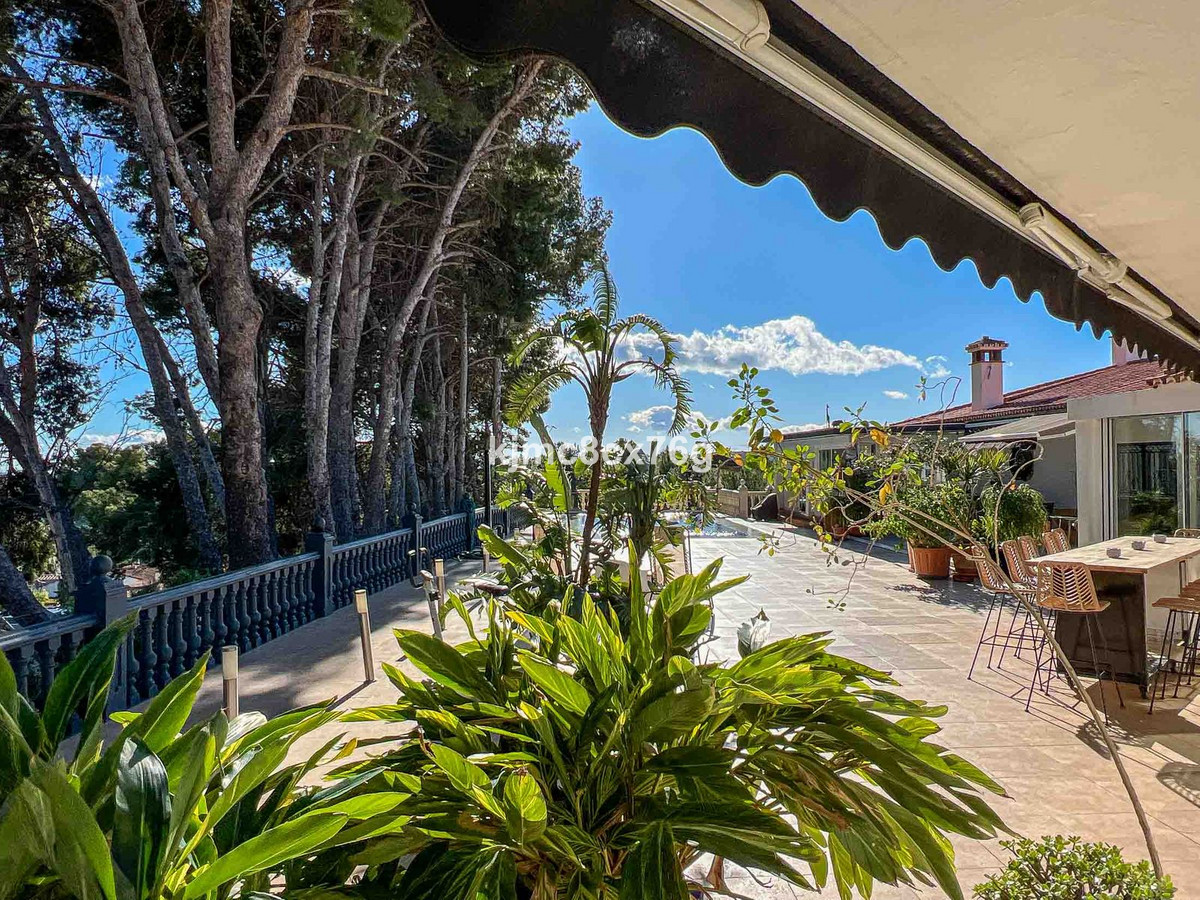 Se vende Villa - Chalet de 7 dormitorios en Costa Del Sol, Málaga, España