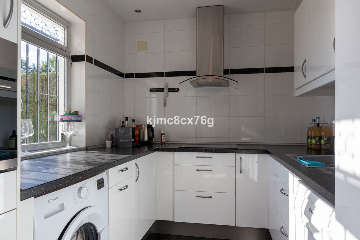 Se vende Villa - Chalet de 7 dormitorios en Costa Del Sol, Málaga, España