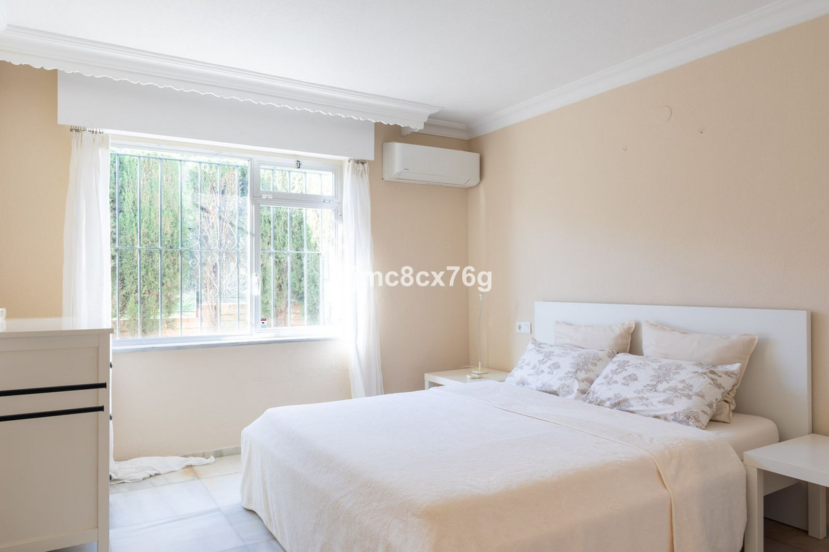 Se vende Villa - Chalet de 7 dormitorios en Costa Del Sol, Málaga, España