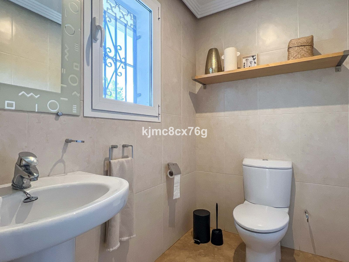 Se vende Villa - Chalet de 7 dormitorios en Costa Del Sol, Málaga, España