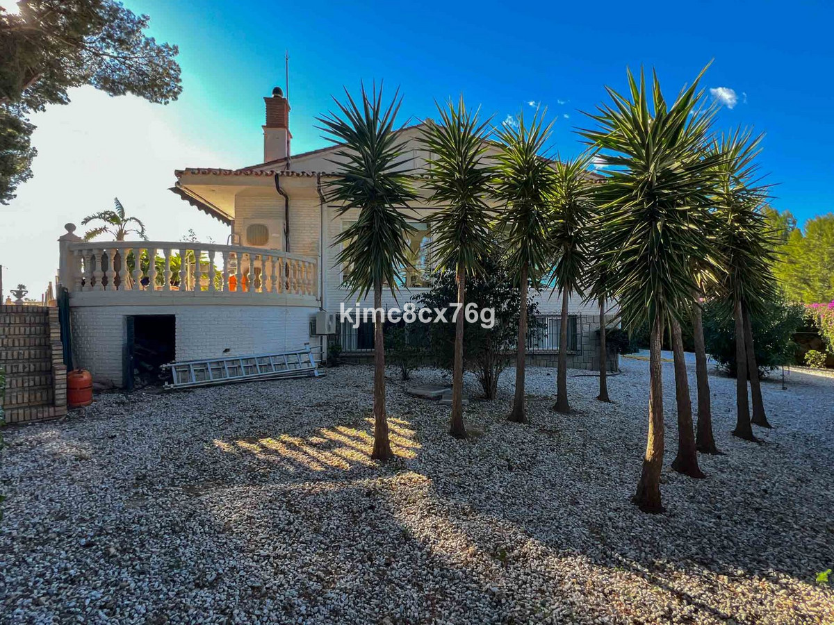 Se vende Villa - Chalet de 7 dormitorios en Costa Del Sol, Málaga, España