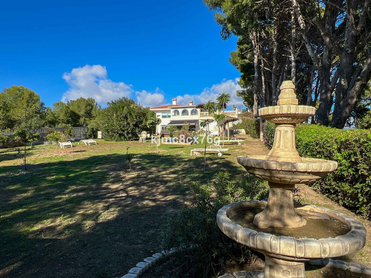 Se vende Villa - Chalet de 7 dormitorios en Costa Del Sol, Málaga, España