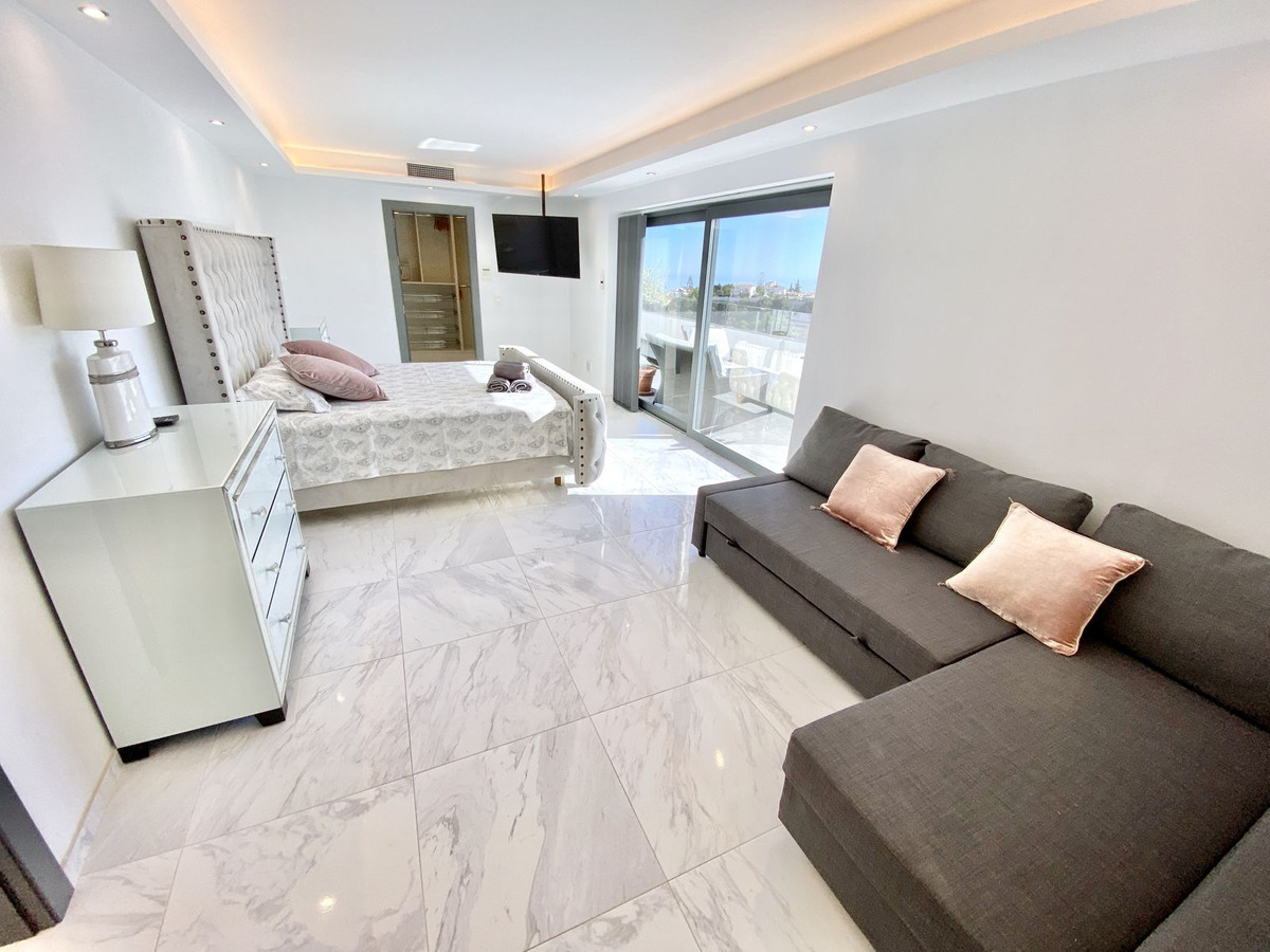 6 Bed Townhouse for sale in Benalmadena Pueblo Costa Del Sol, Málaga, Spain