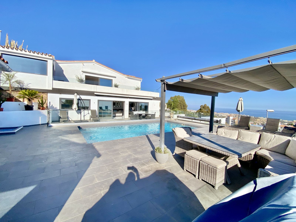 6 Bed Townhouse for sale in Benalmadena Pueblo Costa Del Sol, Málaga, Spain