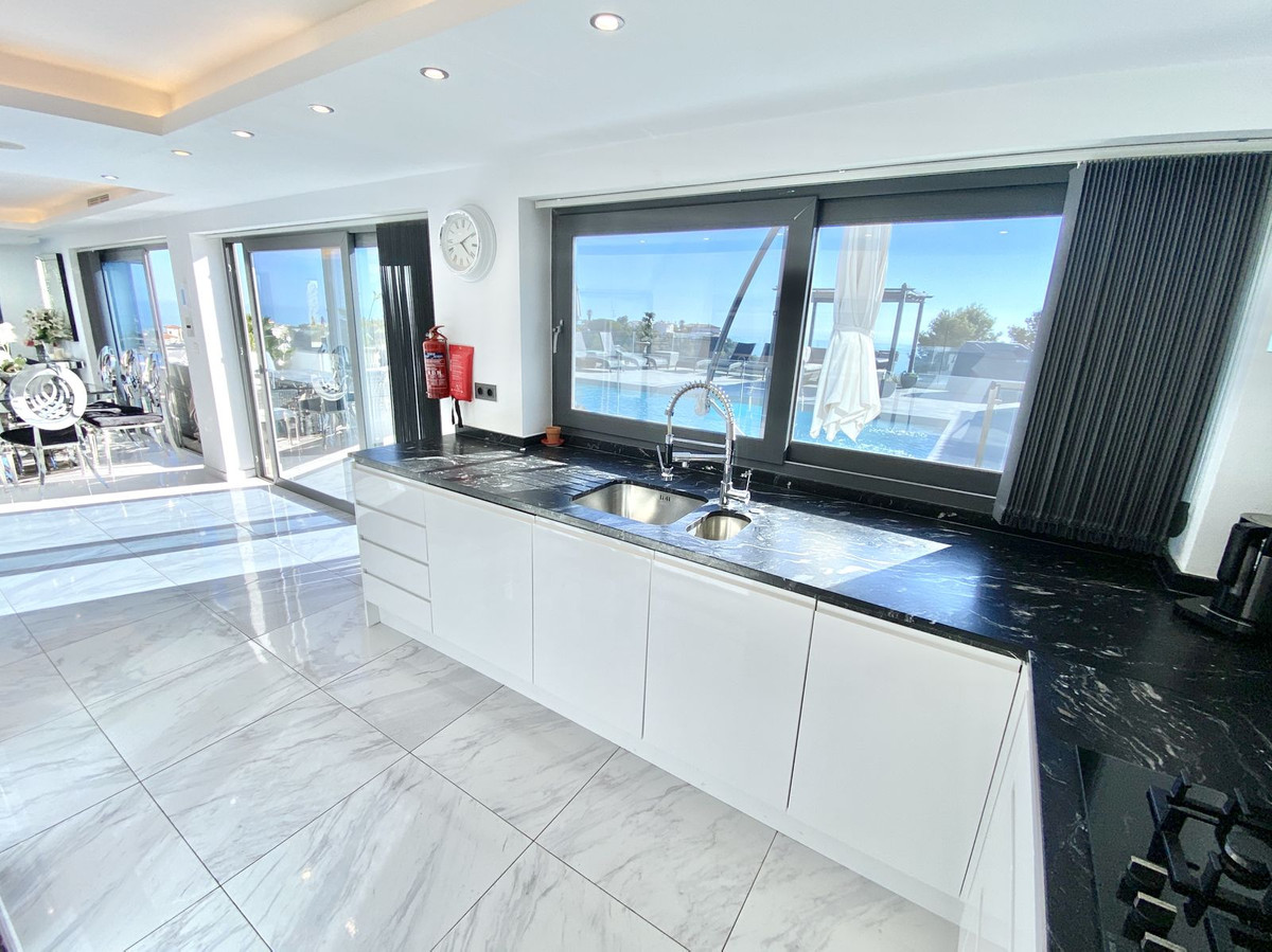 6 Bed Townhouse for sale in Benalmadena Pueblo Costa Del Sol, Málaga, Spain