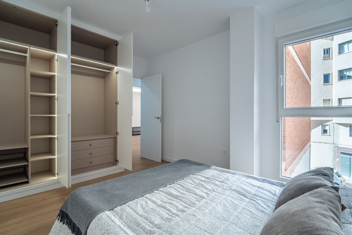 Se vende Apartamento Planta Media de 3 dormitorios en Málaga Ciudad, Málaga, España