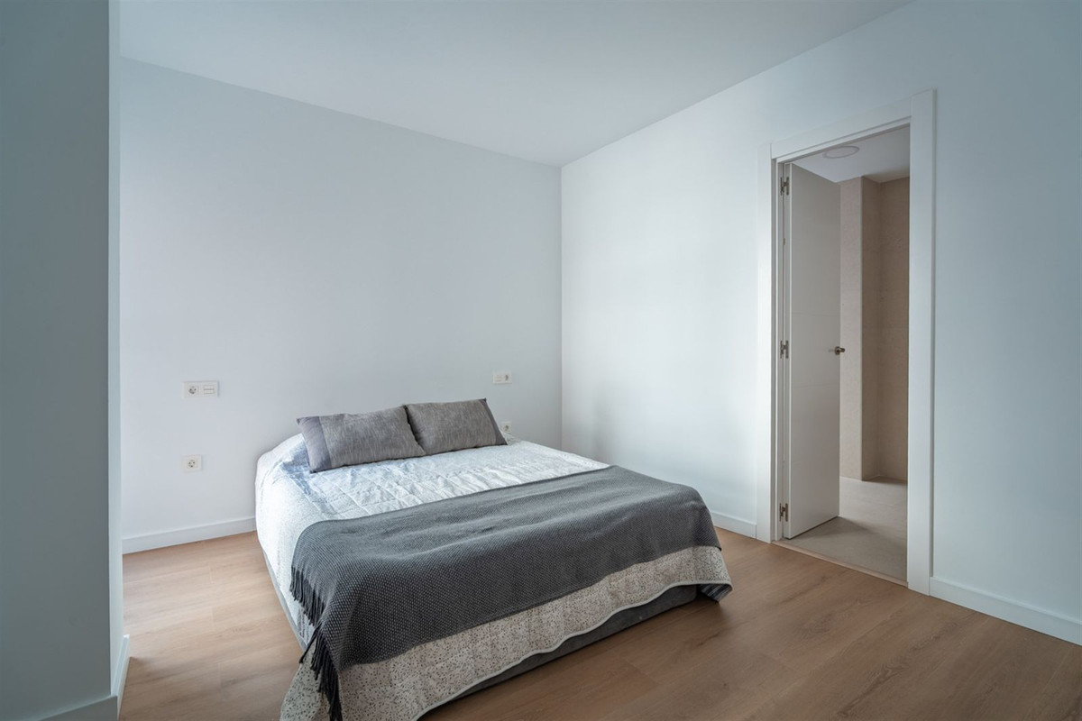 Se vende Apartamento Planta Media de 3 dormitorios en Málaga Ciudad, Málaga, España