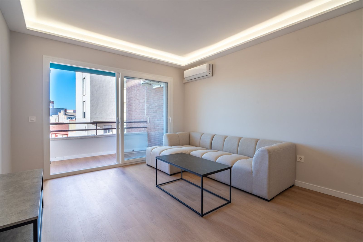 Se vende Apartamento Planta Media de 3 dormitorios en Málaga Ciudad, Málaga, España
