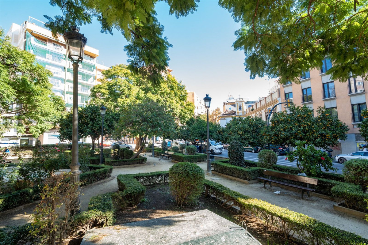 Se vende Apartamento Planta Media de 3 dormitorios en Málaga Ciudad, Málaga, España