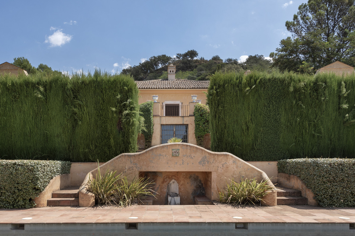 Se vende Finca - Cortijo de 6 dormitorios en Costa Del Sol, Málaga, España