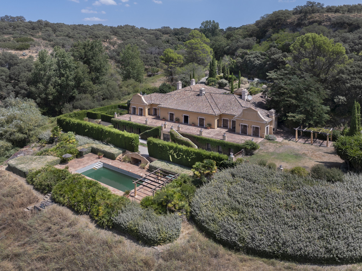 Se vende Finca - Cortijo de 6 dormitorios en Costa Del Sol, Málaga, España