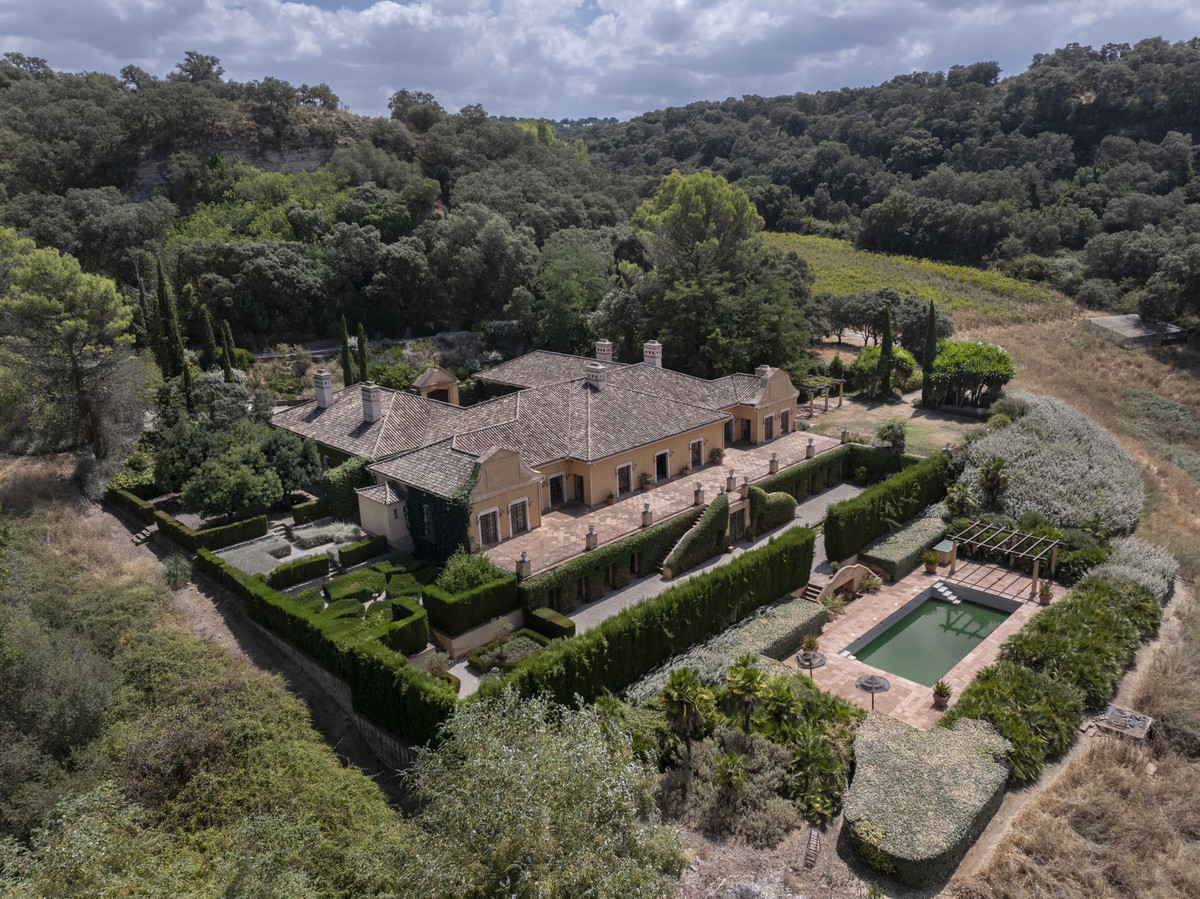 Se vende Finca - Cortijo de 6 dormitorios en Costa Del Sol, Málaga, España