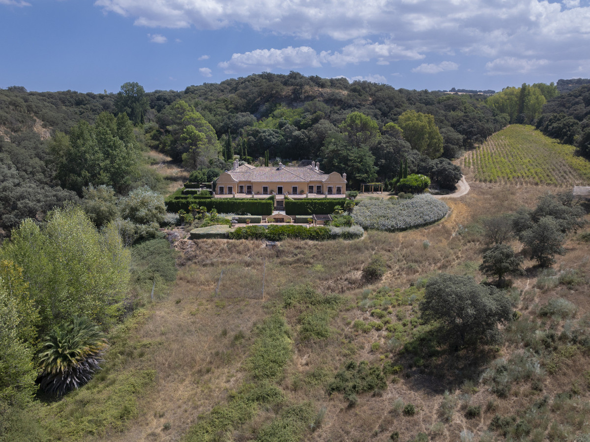 Se vende Finca - Cortijo de 6 dormitorios en Costa Del Sol, Málaga, España