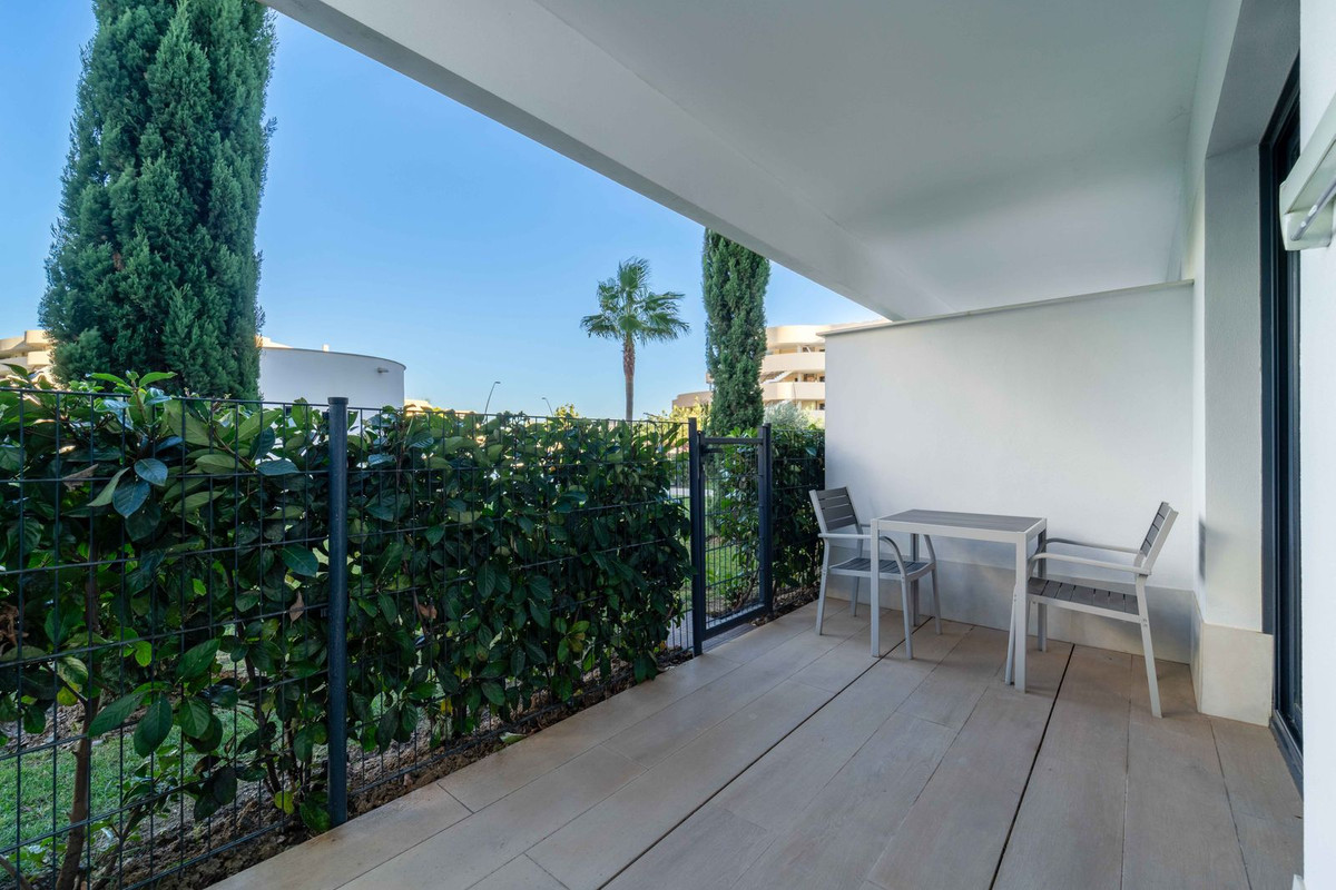 2 Bed Apartment for sale in Fuengirola Costa Del Sol, Málaga, Spain