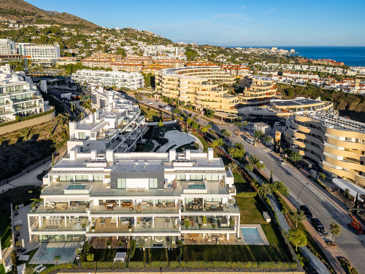 2 Bed Apartment for sale in Fuengirola Costa Del Sol, Málaga, Spain