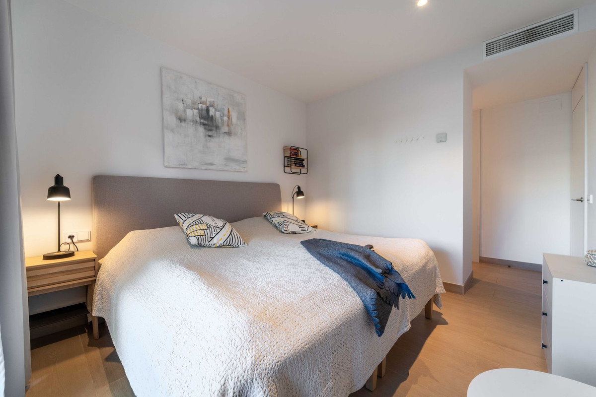 2 Bed Apartment for sale in Fuengirola Costa Del Sol, Málaga, Spain