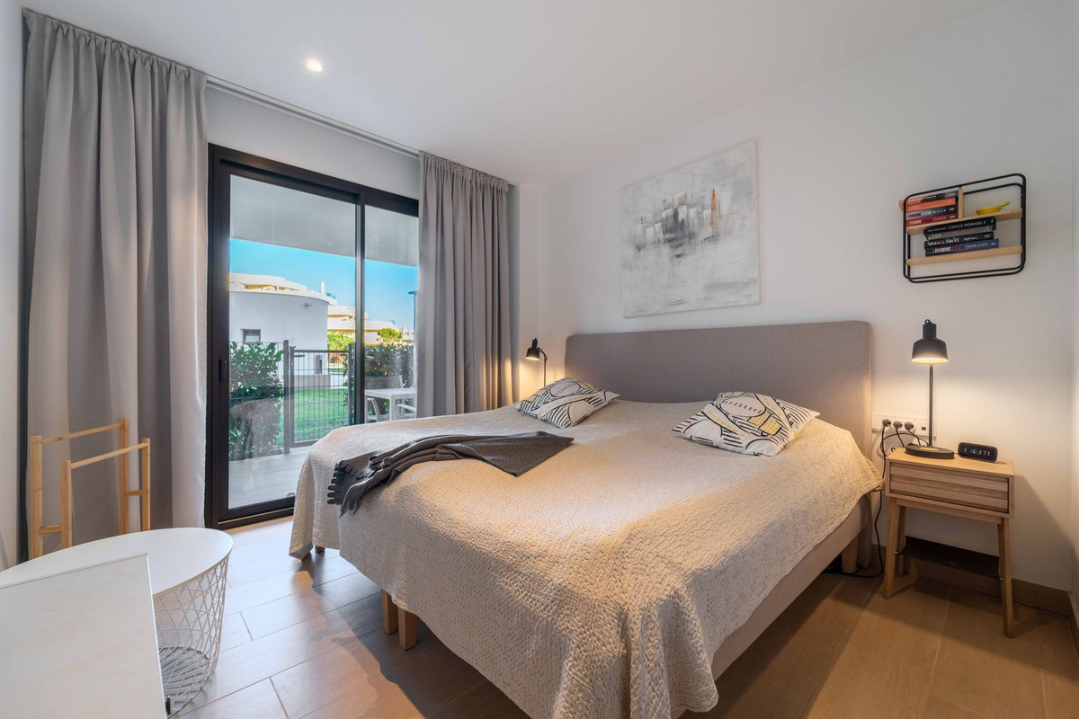 2 Bed Apartment for sale in Fuengirola Costa Del Sol, Málaga, Spain