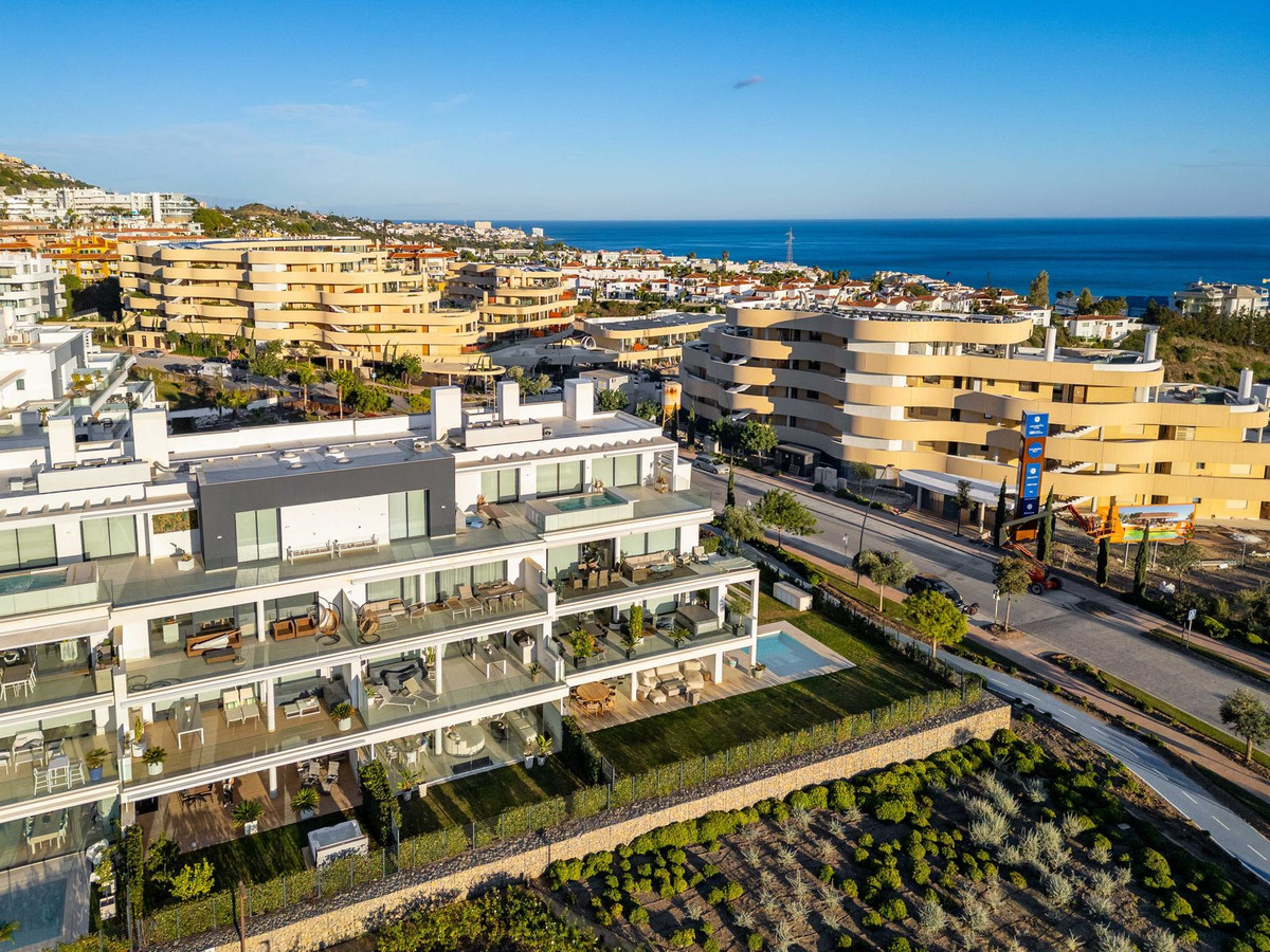 2 Bed Apartment for sale in Fuengirola Costa Del Sol, Málaga, Spain
