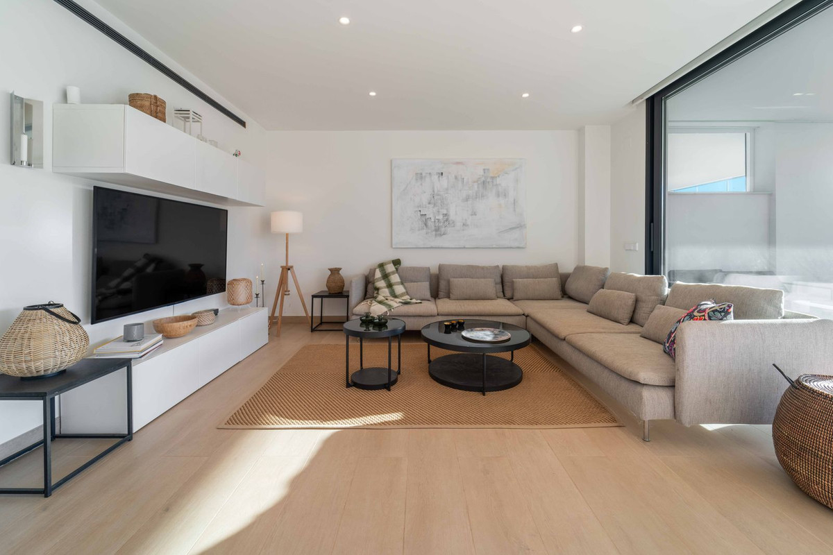 2 Bed Apartment for sale in Fuengirola Costa Del Sol, Málaga, Spain