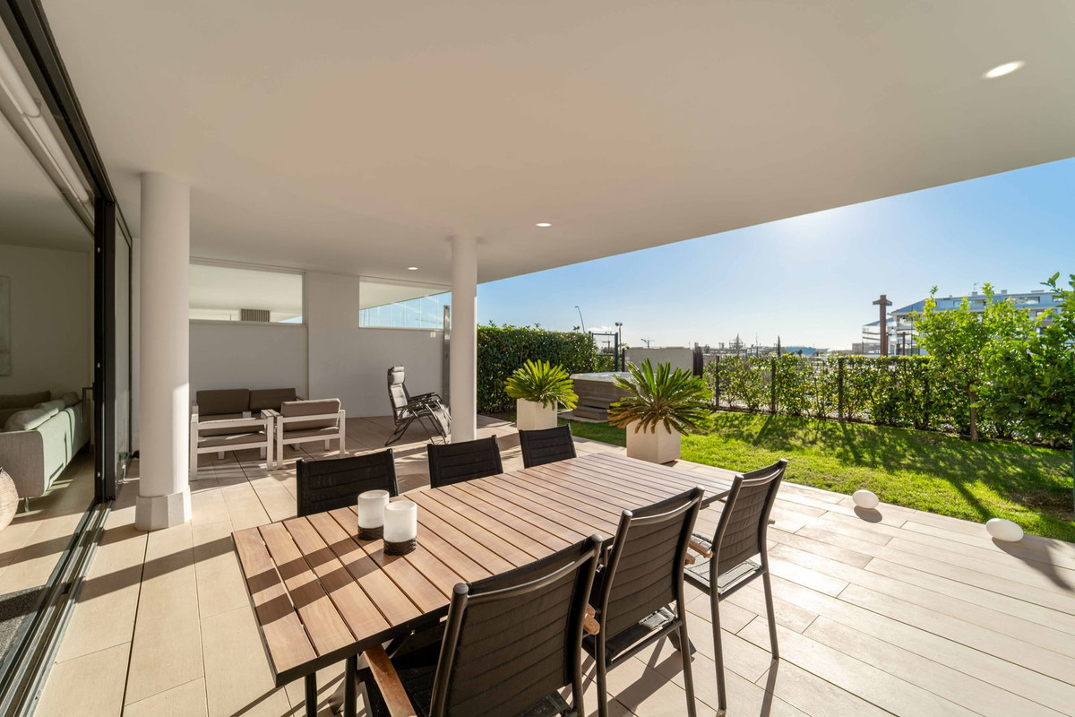 2 Bed Apartment for sale in Fuengirola Costa Del Sol, Málaga, Spain