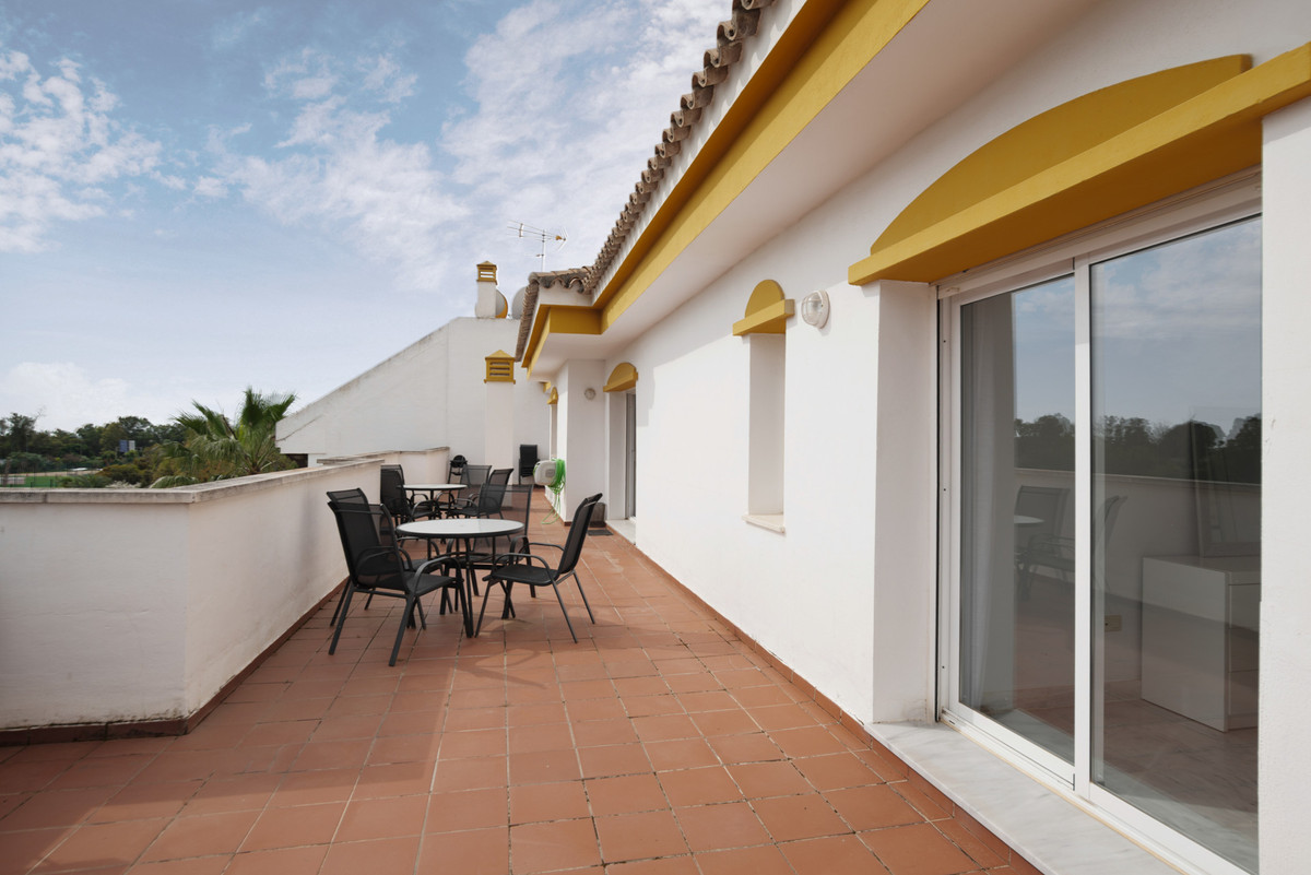 2 Bed Apartment for sale in Nueva Andalucía Costa Del Sol, Málaga, Spain