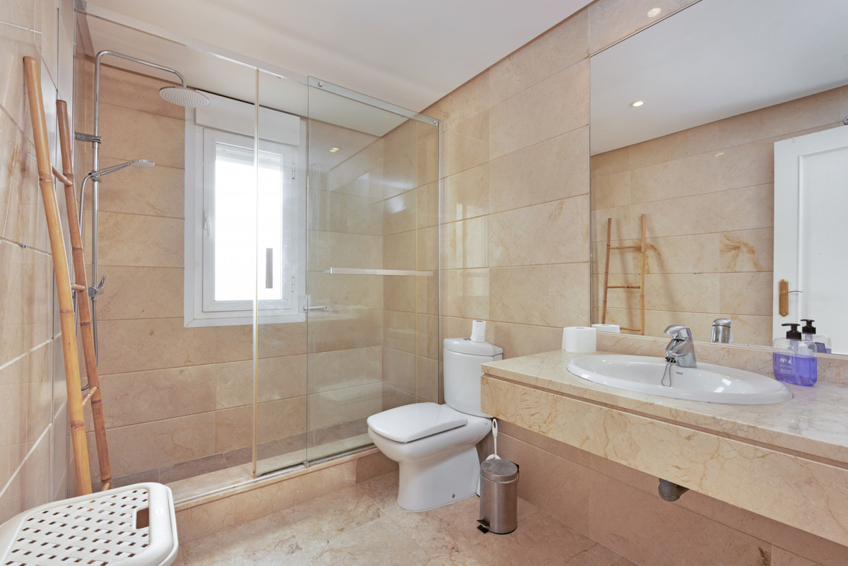2 Bed Apartment for sale in Nueva Andalucía Costa Del Sol, Málaga, Spain