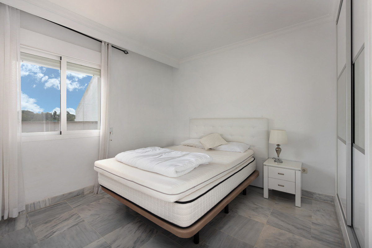 2 Bed Apartment for sale in Nueva Andalucía Costa Del Sol, Málaga, Spain
